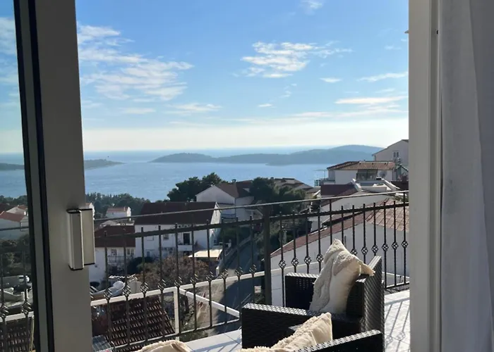 Tino Apartment *