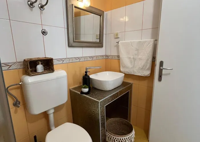 Apartment Tino Hvar Town