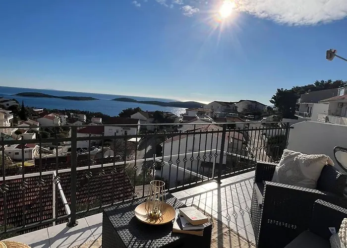 Tino Apartment Hvar Town