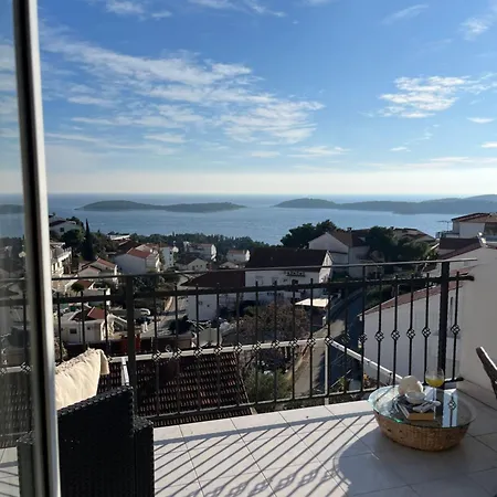Tino Apartamento Hvar Town